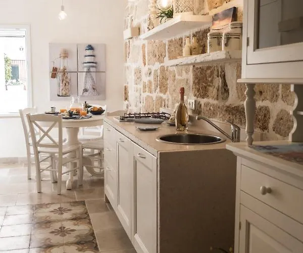 Lägenhet Dimore Del Borgo Antico - Il Nido Sul Mare